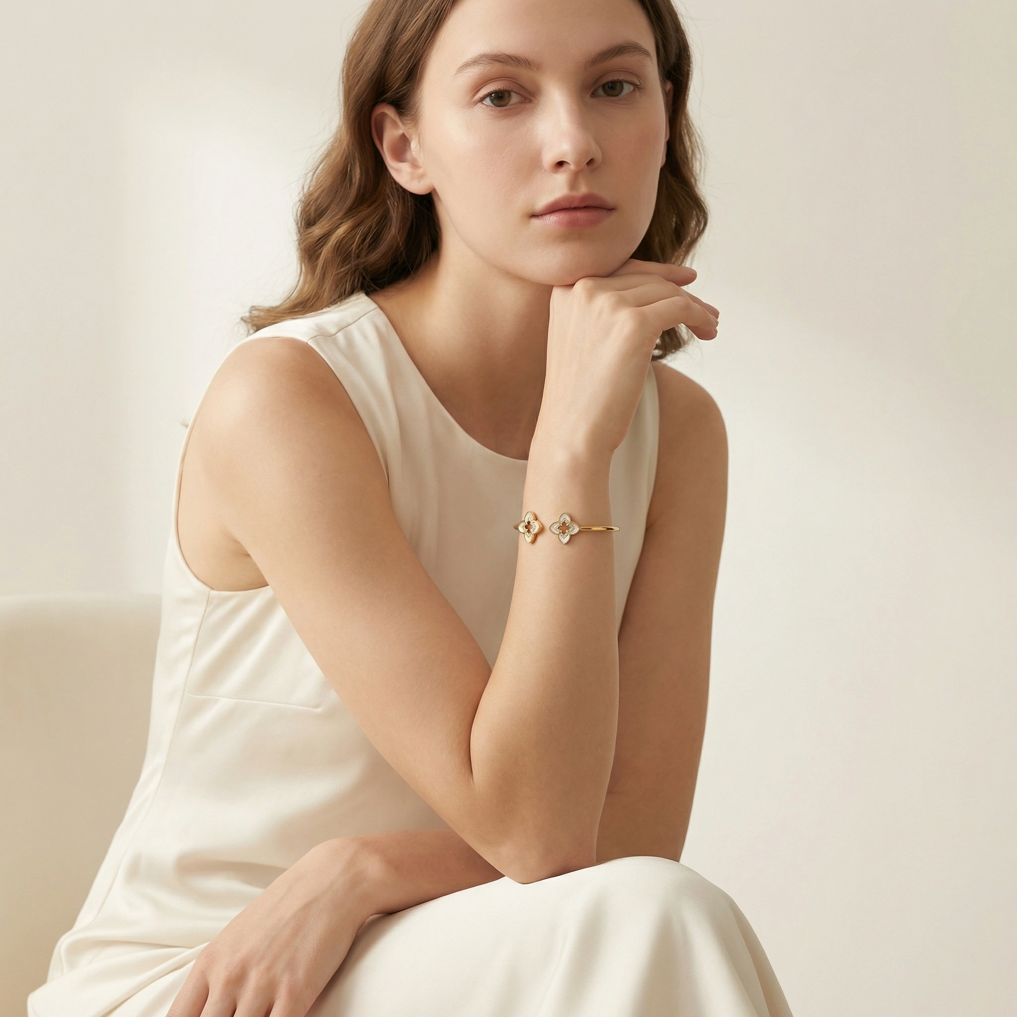 Four Leaf Shell Zircon Elastic Bangle - Premium Jewelry