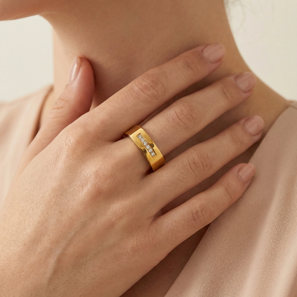 Elegant Minimalist Cubic Zirconia Ring - Premium Jewelry